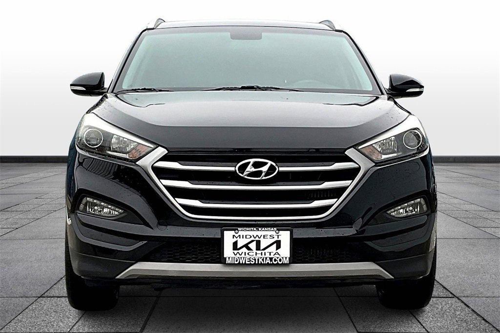 Used 2017 Hyundai Tucson Sport image 3