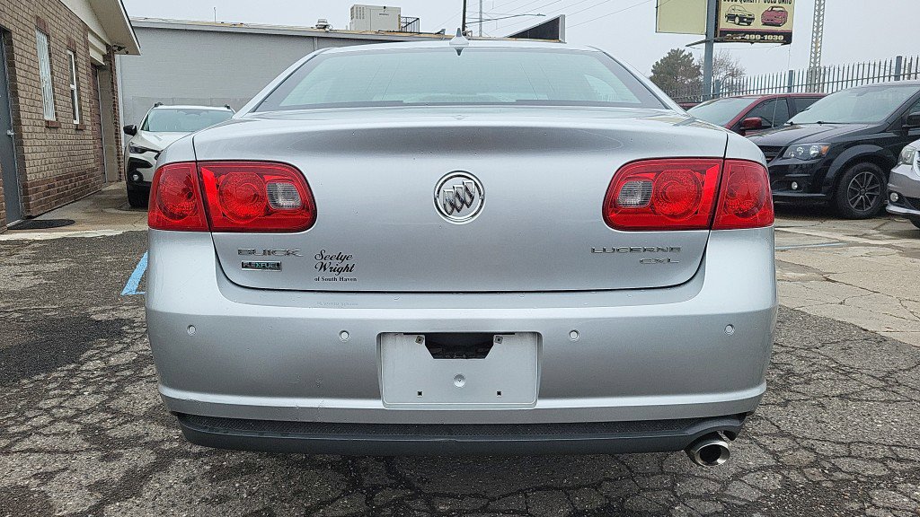 Used 2010 Buick Lucerne CXL w/ Driver Confidence Package image 8