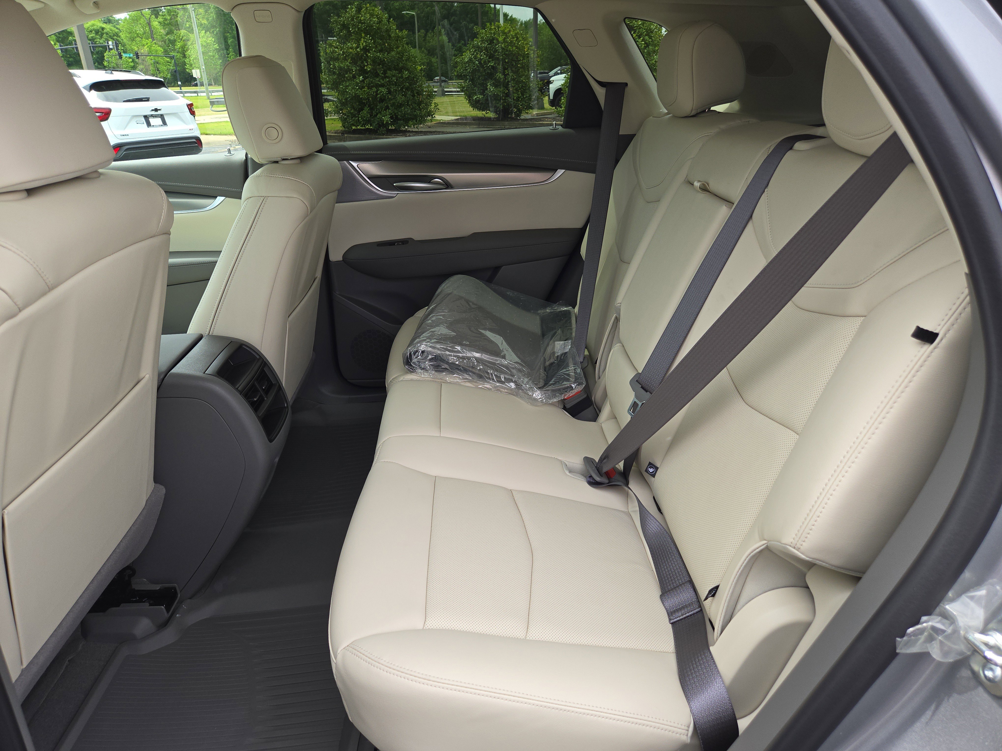 New 2026 Cadillac XT5 Premium Luxury w/ LPO, Floor Liner Package image 20