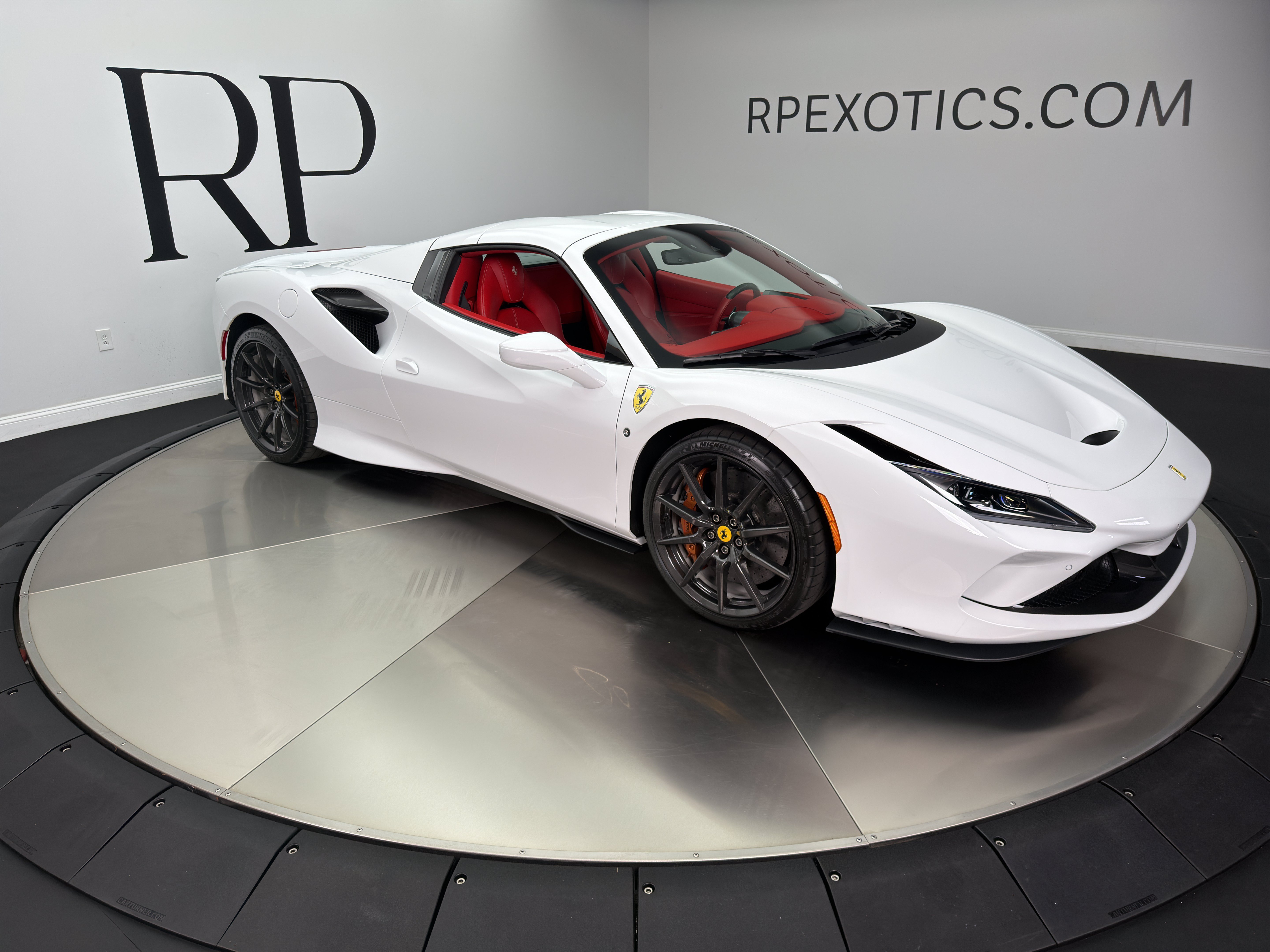 Used 2023 Ferrari F8 Tributo RWD image 19