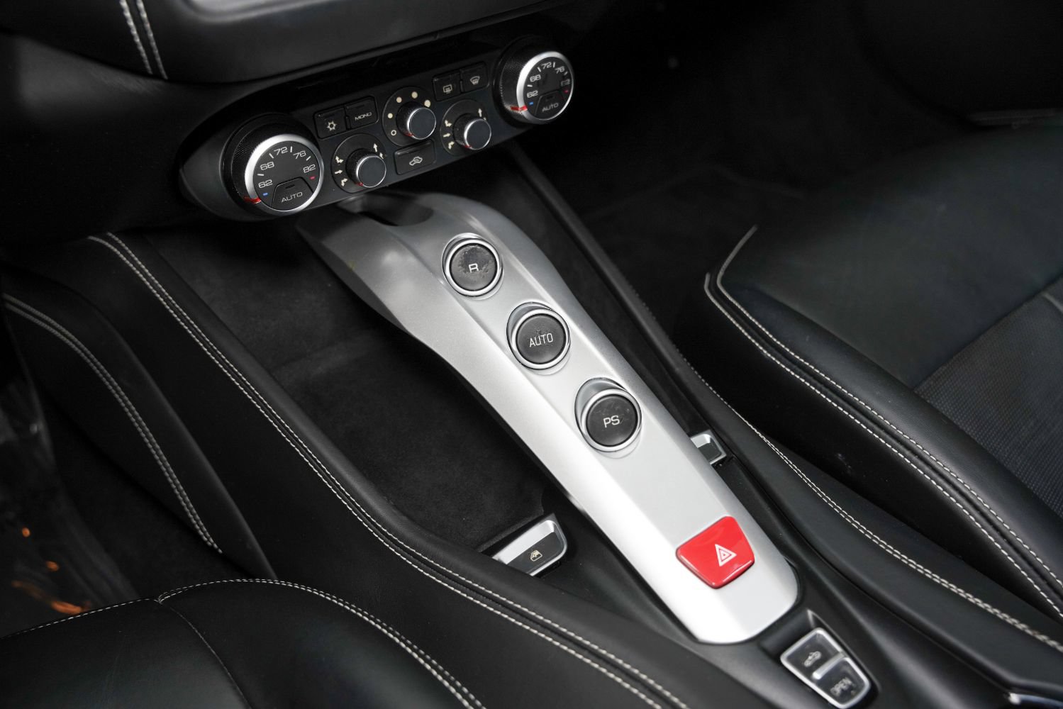 Used 2016 Ferrari California T RWD image 42