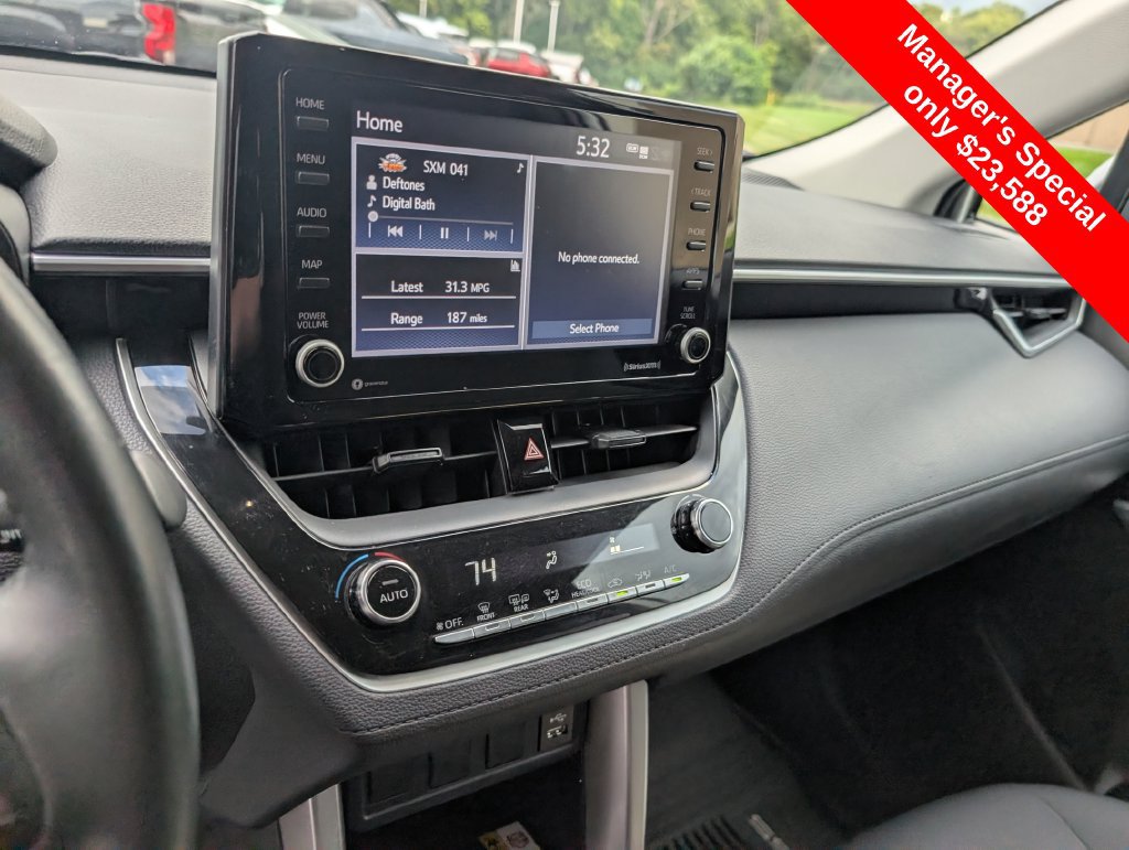 Used 2022 Toyota Corolla Cross LE AWD/4WD image 21