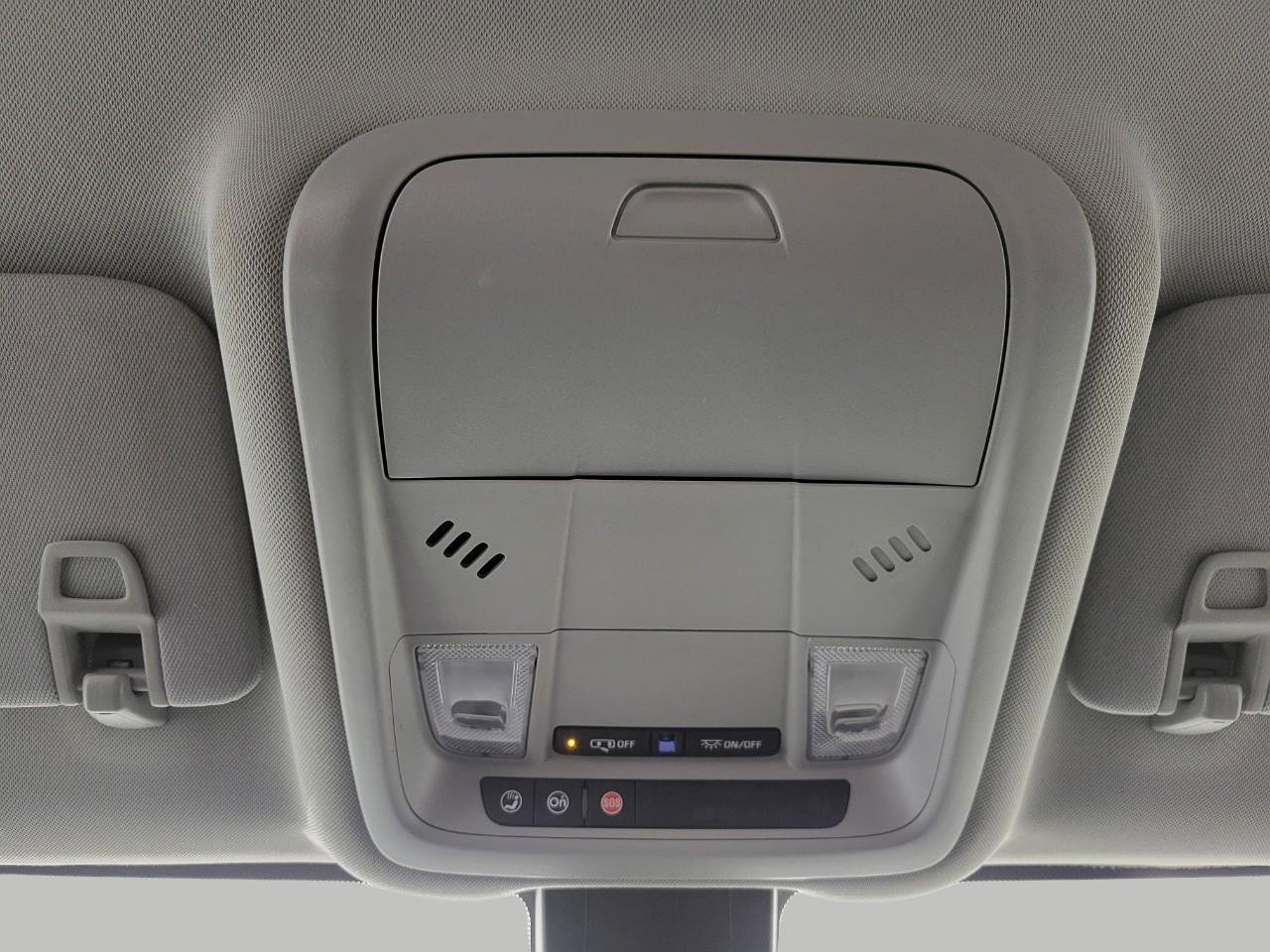 Used 2024 GMC Terrain SLE image 17