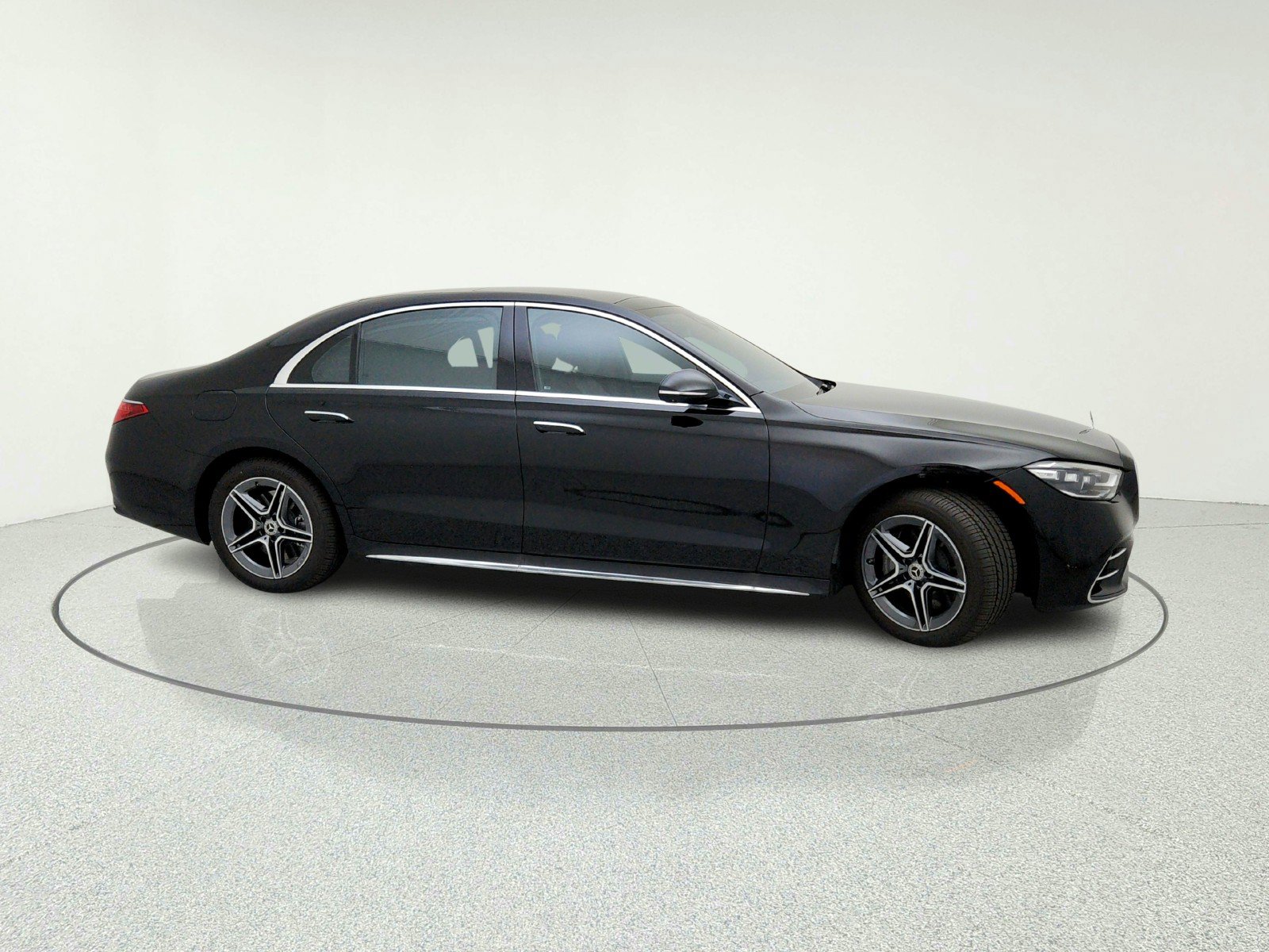 New 2026 Mercedes-Benz S 580e 4MATIC Sedan image 6
