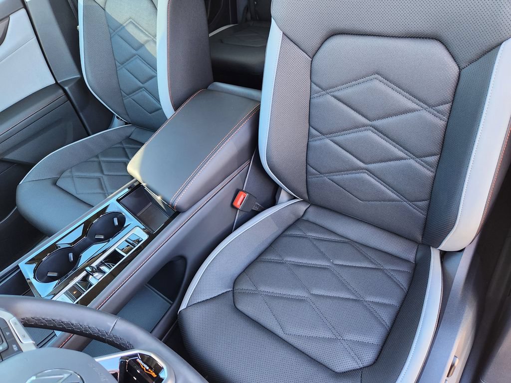 New 2026 Volkswagen Atlas Peak Edition AWD/4WD image 10