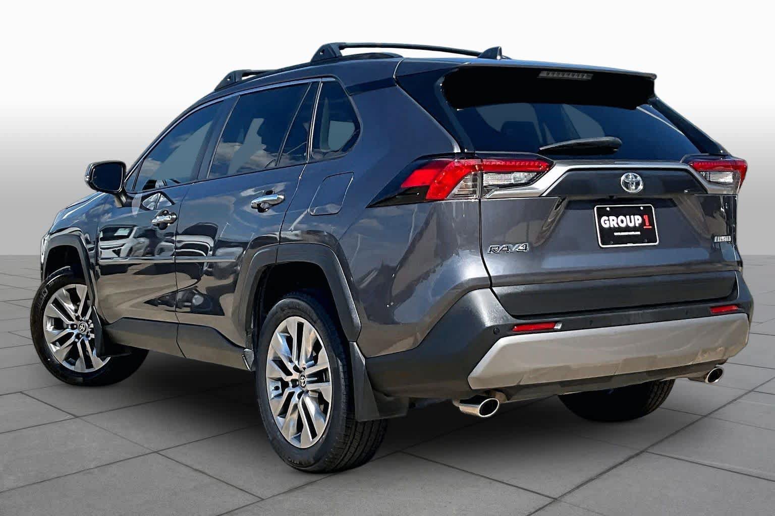 Used 2023 Toyota RAV4 Limited FWD image 12