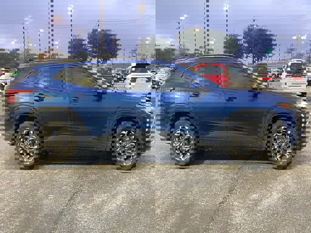 Used 2024 Chevrolet Trax LT image 4