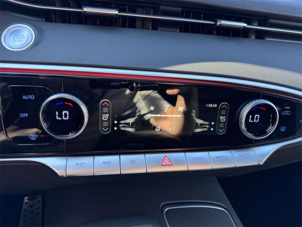 Used 2024 Genesis GV70 3.5T Sport image 26