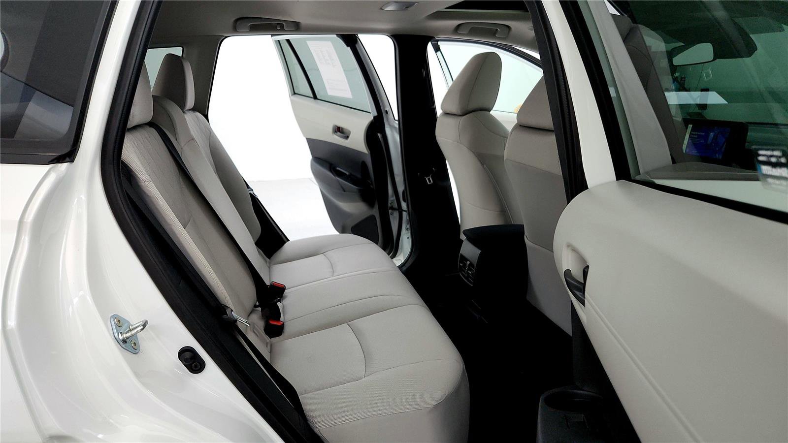 Certified 2023 Toyota Corolla Cross LE image 30