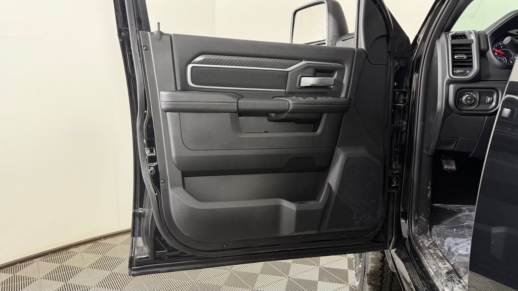 New 2026 RAM 2500 Big Horn AWD/4WD image 10