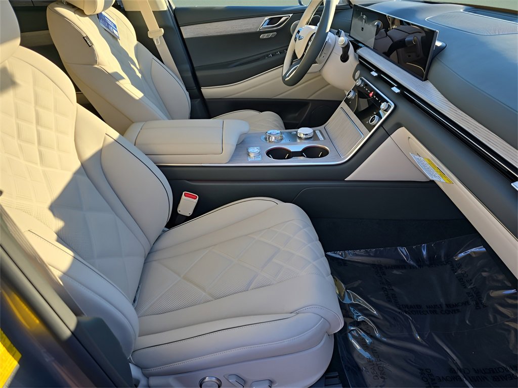 New 2025 Genesis GV80 3.5T Prestige image 16
