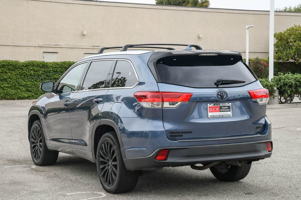 Used 2017 Toyota Highlander XLE FWD image 7