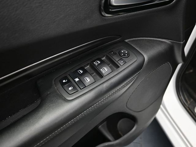 Used 2022 Dodge Durango SXT w/ Blacktop Package image 13