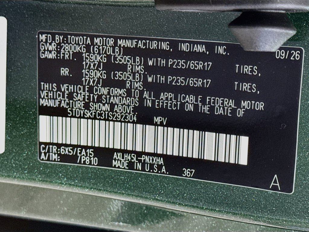 New 2026 Toyota Sienna XLE AWD/4WD image 17