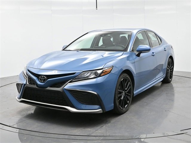 Used 2024 Toyota Camry XSE image 3
