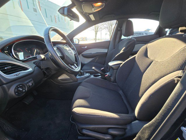 Used 2015 Dodge Dart SXT image 22