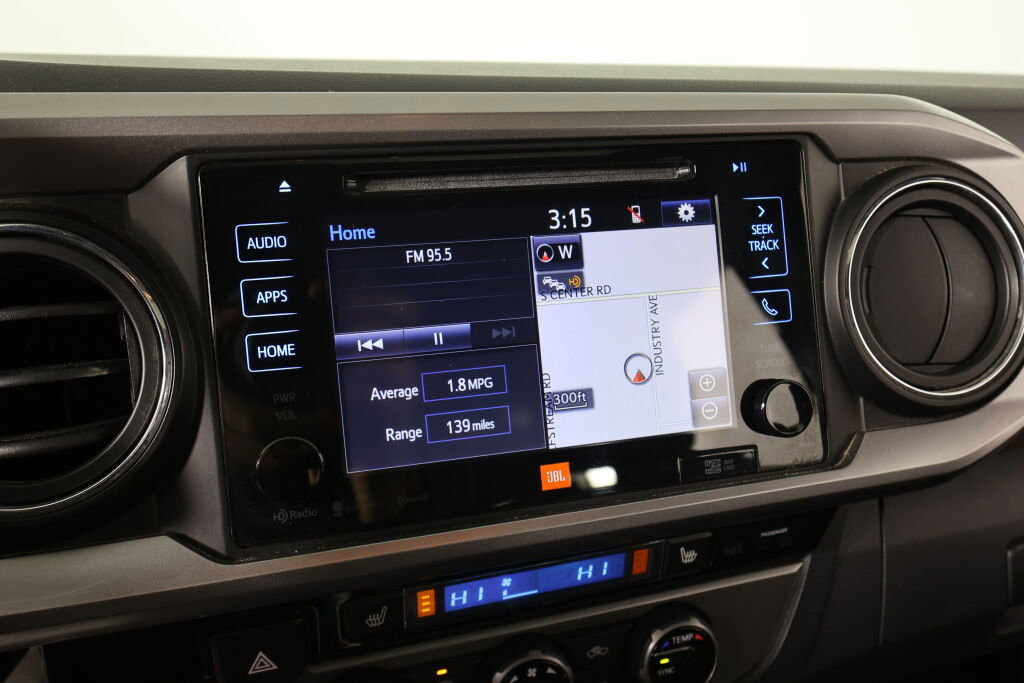Used 2016 Toyota Tacoma Limited w/ Towing Package RWD image 35