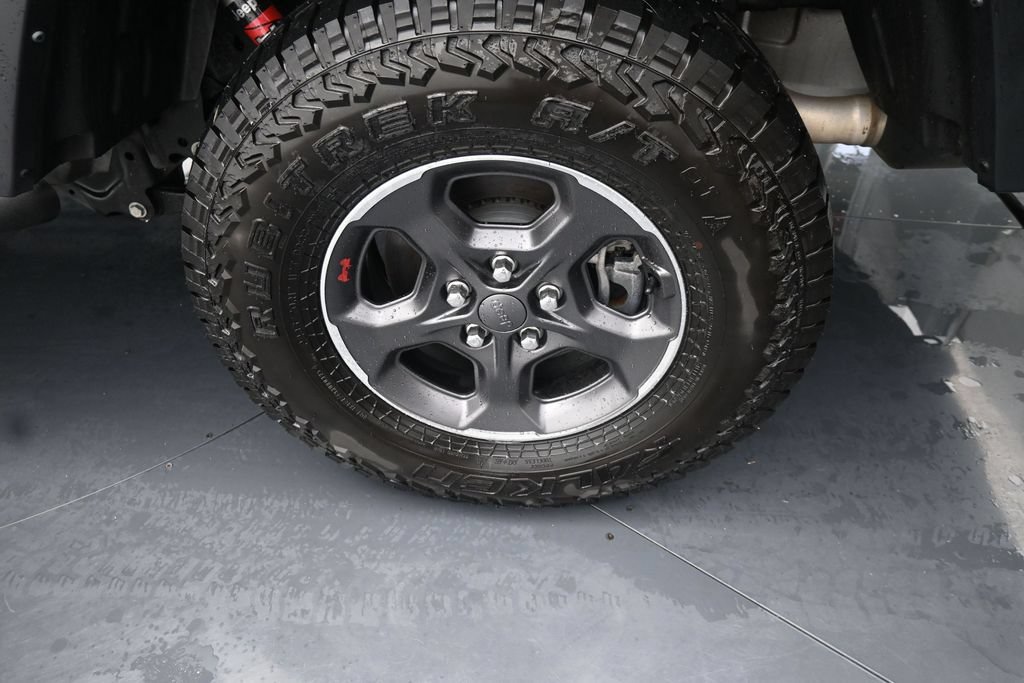Used 2021 Jeep Gladiator Rubicon AWD/4WD image 17