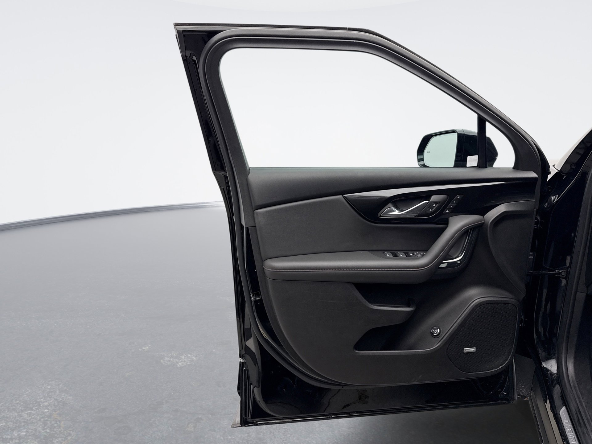 Used 2023 Chevrolet Blazer RS w/ Enhanced Convenience Package image 9