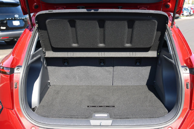 Used 2024 Hyundai Kona SEL w/ Convenience Package FWD image 8