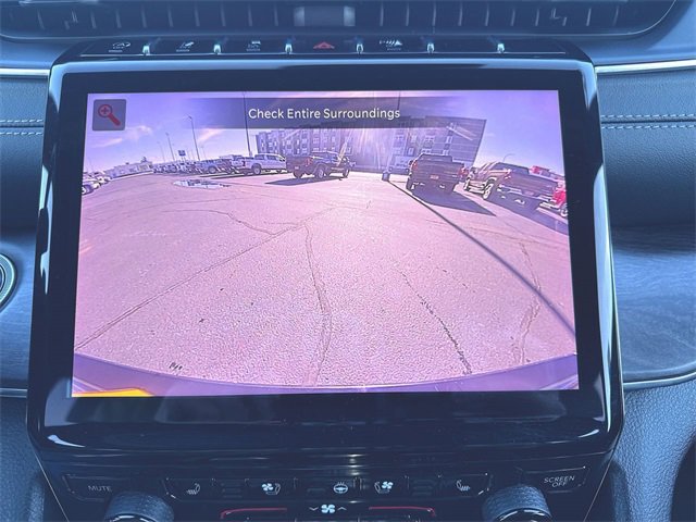 Used 2023 Jeep Grand Cherokee Overland image 15