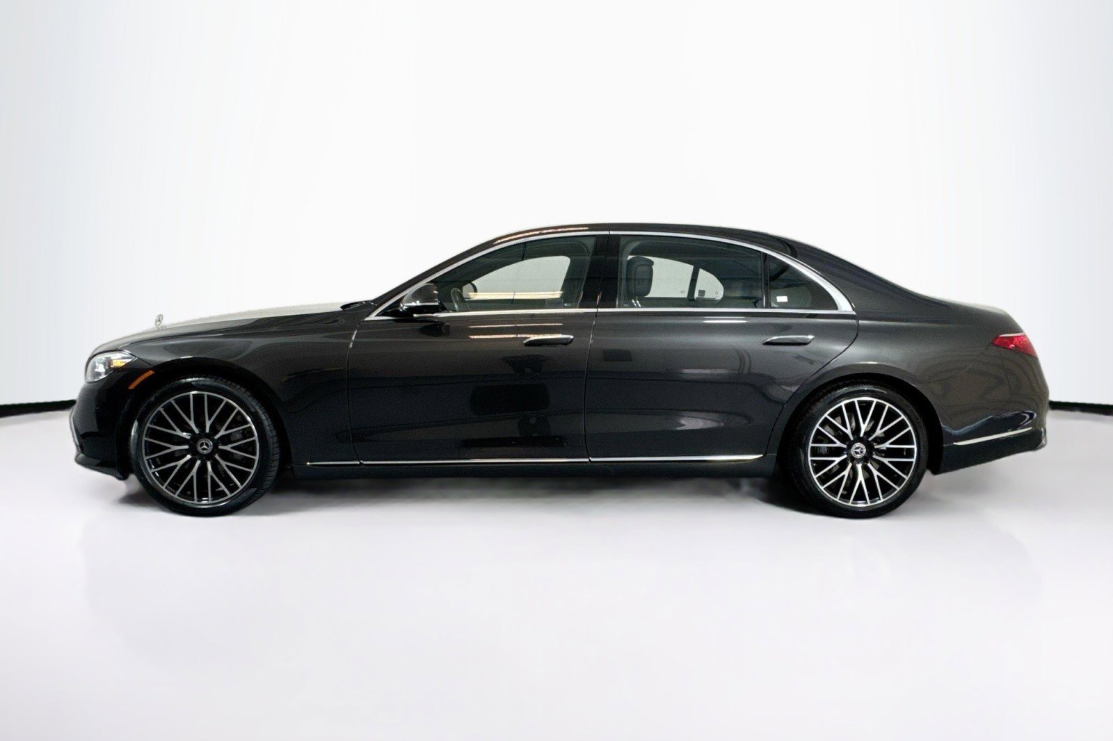 Certified 2022 Mercedes-Benz S 500 4MATIC image 8