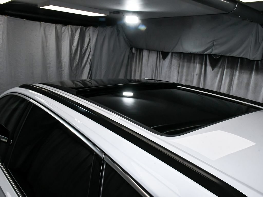Used 2024 Audi SQ7 Prestige w/ Prestige Package AWD/4WD image 88