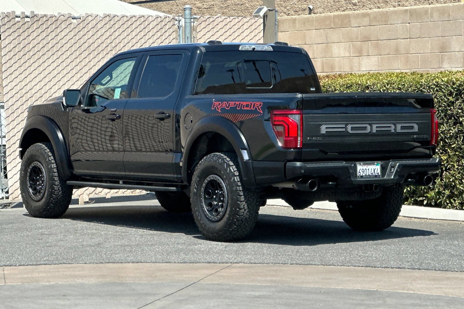 Used 2025 Ford F150 Raptor AWD/4WD image 6