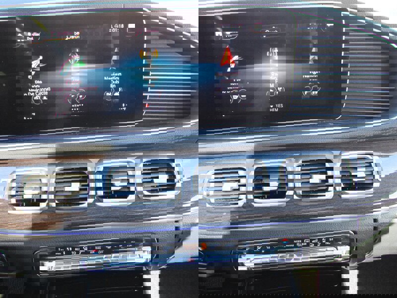 Used 2020 Mercedes-Benz GLS 450 4MATIC image 23