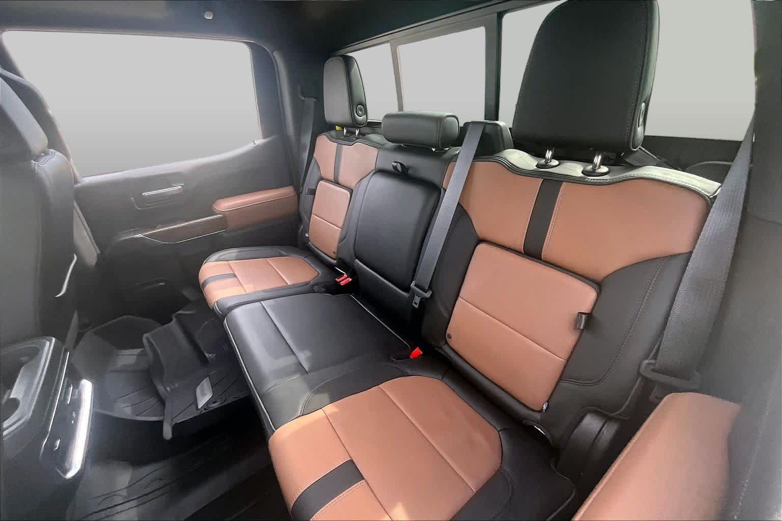 Used 2020 Chevrolet Silverado 1500 High Country AWD/4WD image 19