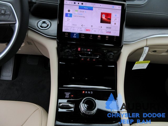 New 2025 Jeep Grand Cherokee L Limited w/ Black Appearance Package image 12