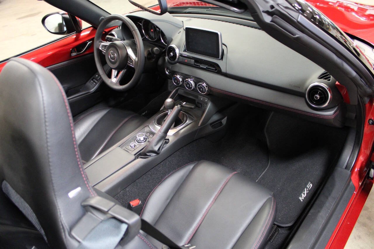 Used 2016 MAZDA MX-5 Miata Grand Touring RWD image 34