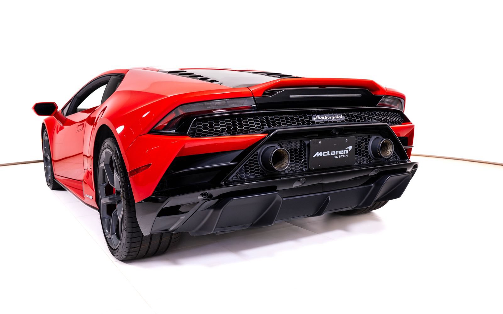 Used 2021 Lamborghini Huracan EVO RWD image 10