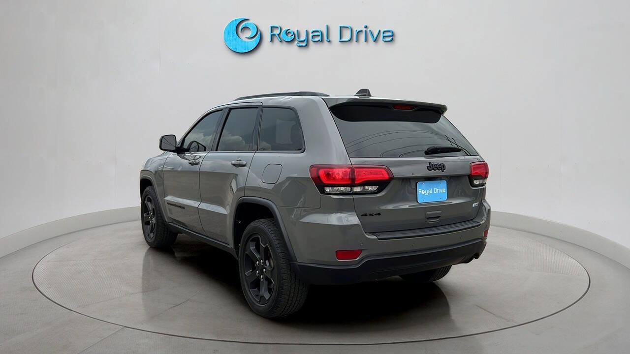 Used 2021 Jeep Grand Cherokee Freedom Edition AWD/4WD image 3