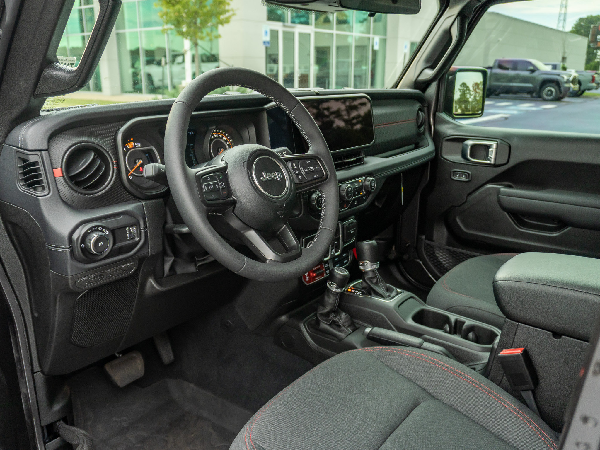 Used 2026 Jeep Wrangler Unlimited Rubicon AWD/4WD image 10
