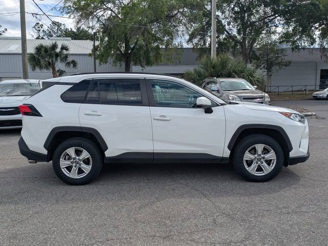 Used 2020 Toyota RAV4 XLE image 3