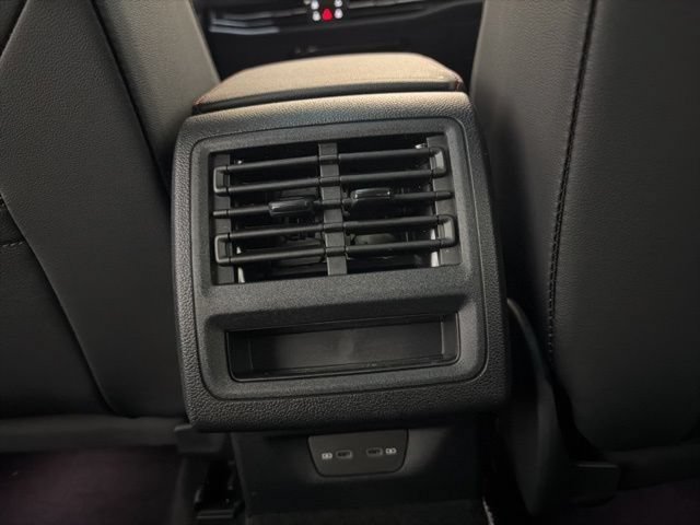 New 2026 Volkswagen GTI SE FWD image 32