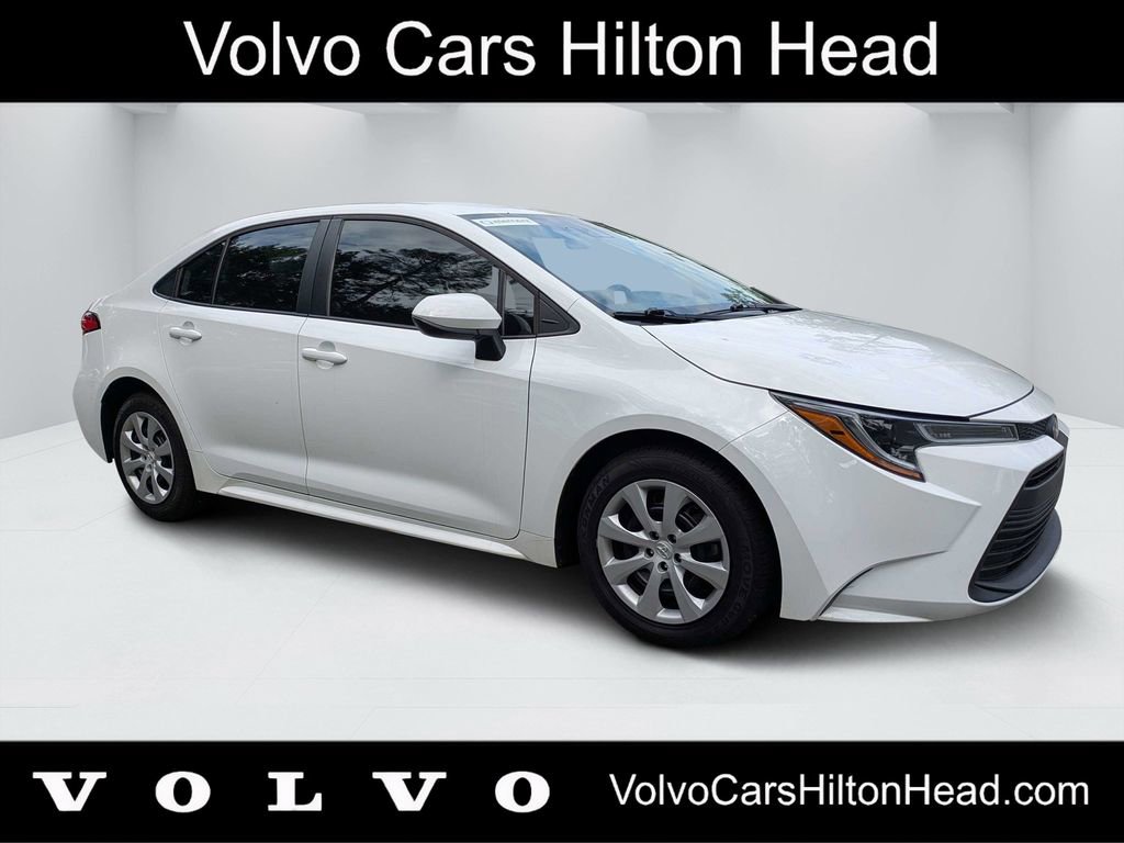 Used 2023 Toyota Corolla LE FWD image 1