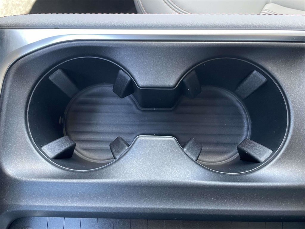 New 2025 Ford Expedition Active image 17