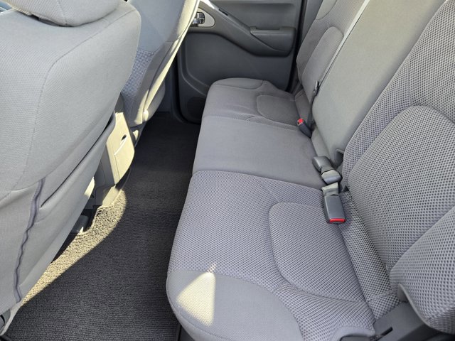 Used 2020 Nissan Frontier SV w/ Midnight Edition Floor Mats image 28