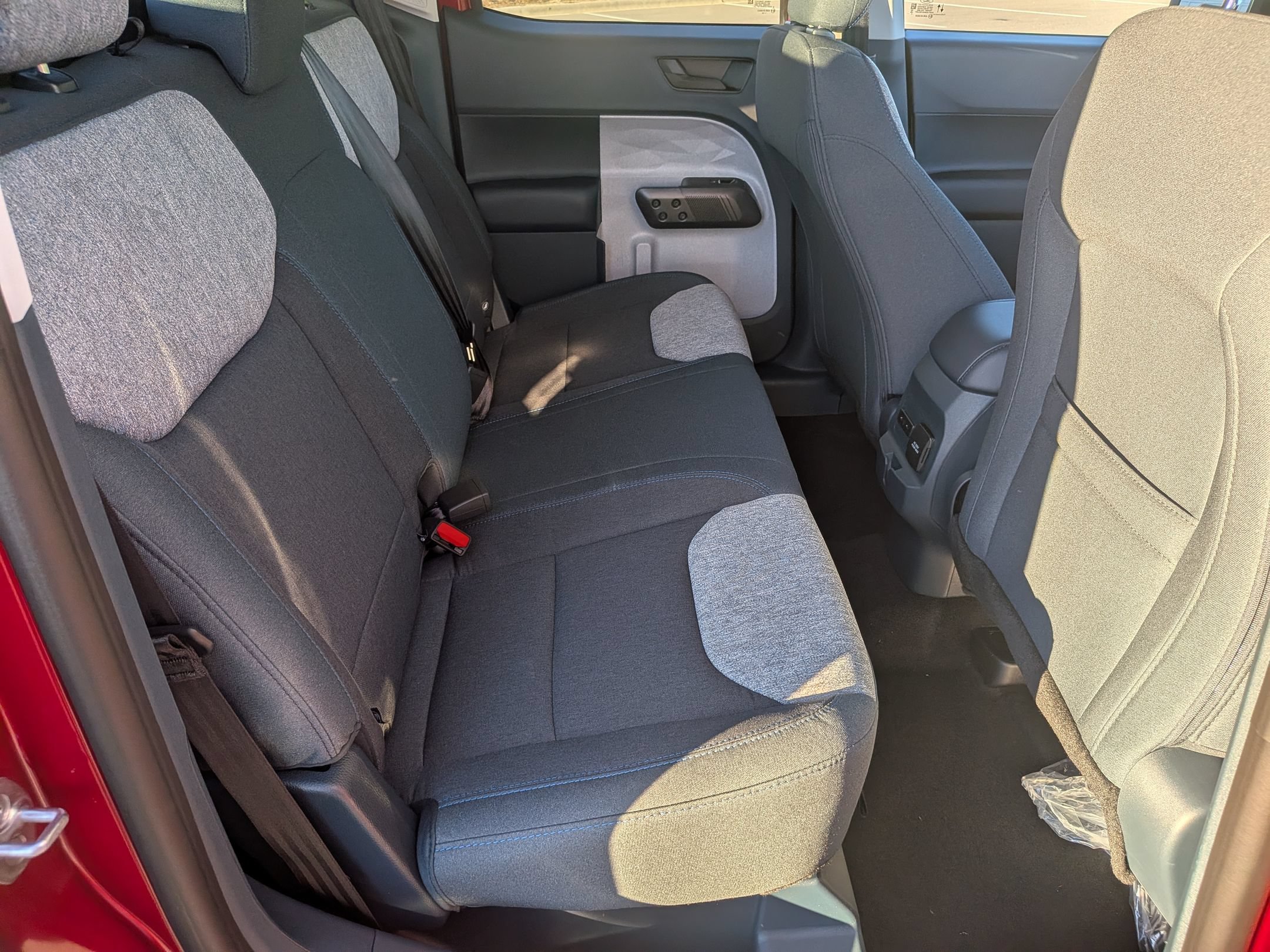 New 2026 Ford Maverick XLT w/ XLT Luxury Package FWD image 32