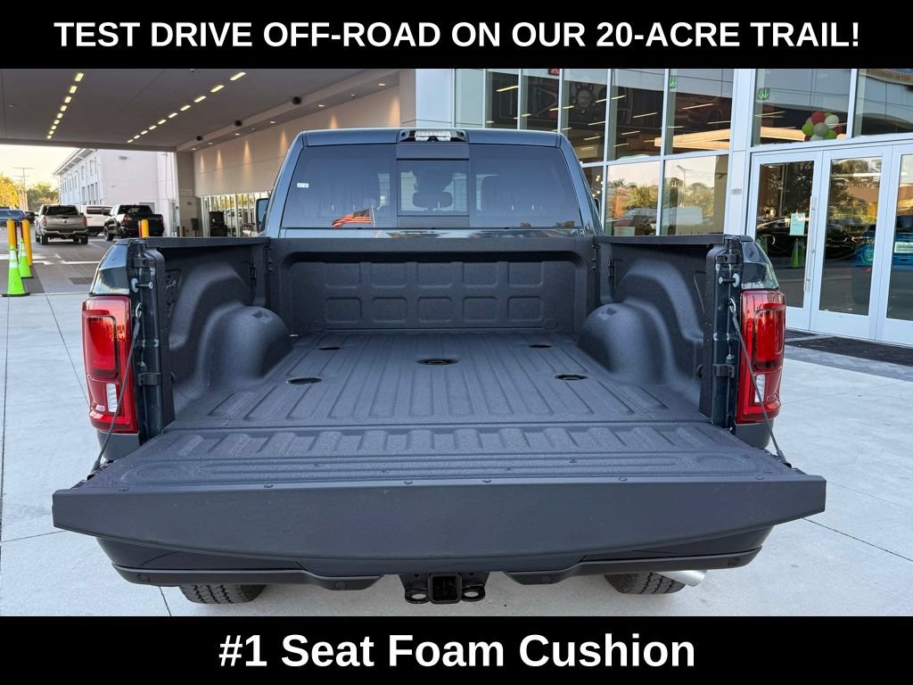 New 2026 RAM 2500 Laramie AWD/4WD image 44