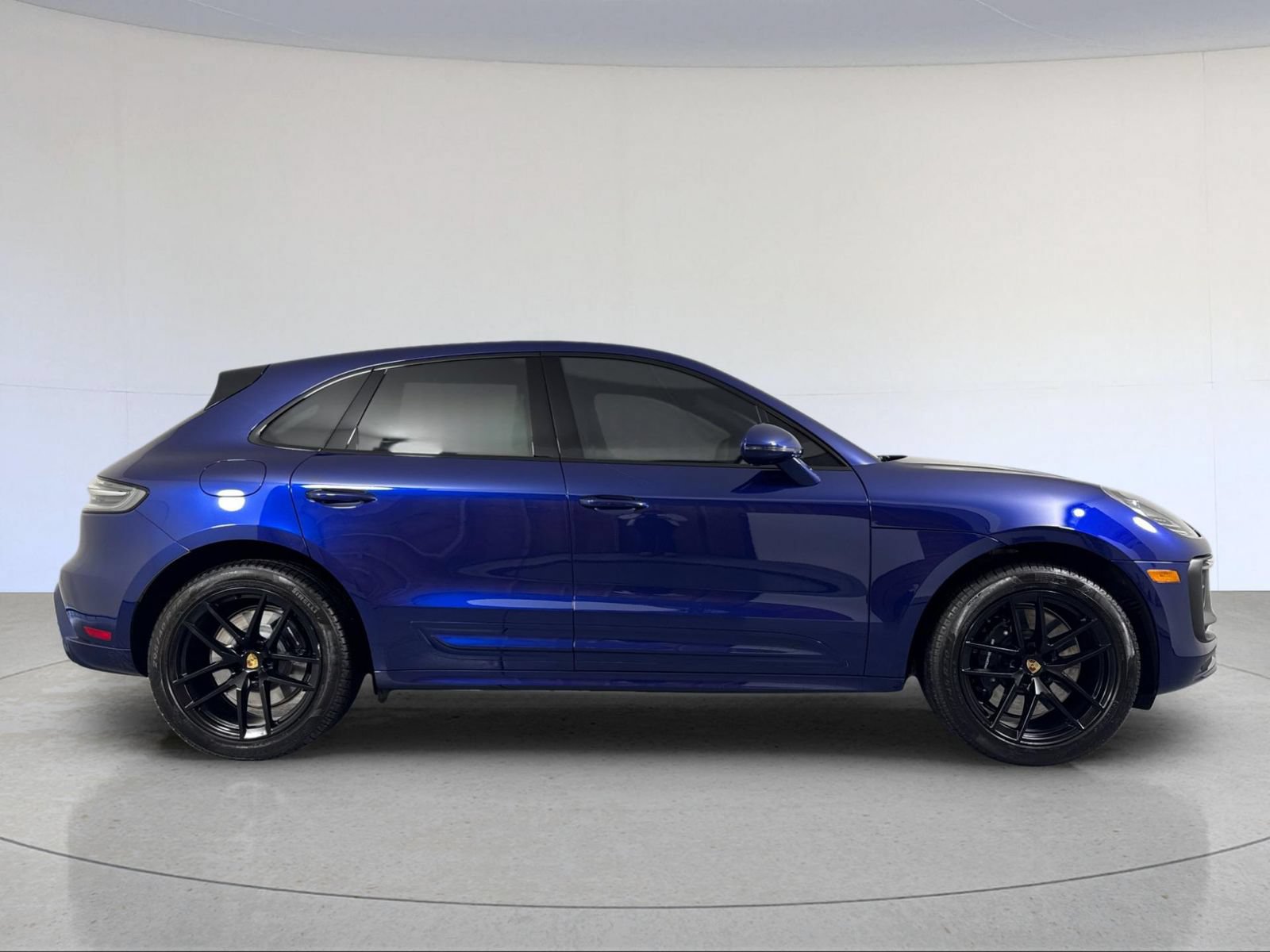 Certified 2024 Porsche Macan GTS AWD/4WD image 9