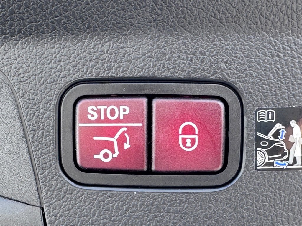 New 2025 Mercedes-Benz GLE 53 AMG 4MATIC Coupe image 16