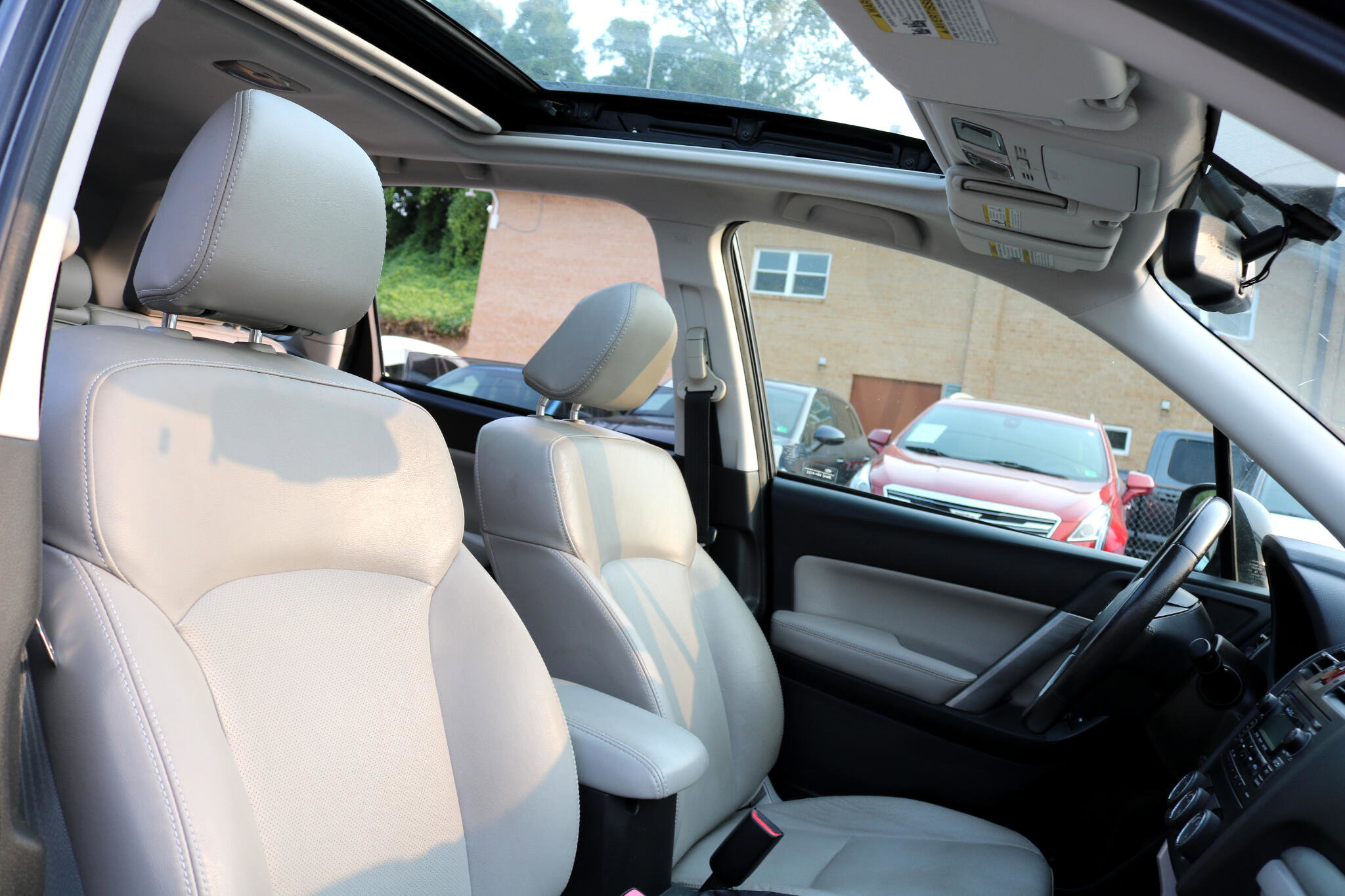 Used 2014 Subaru Forester 2.5i Limited image 41