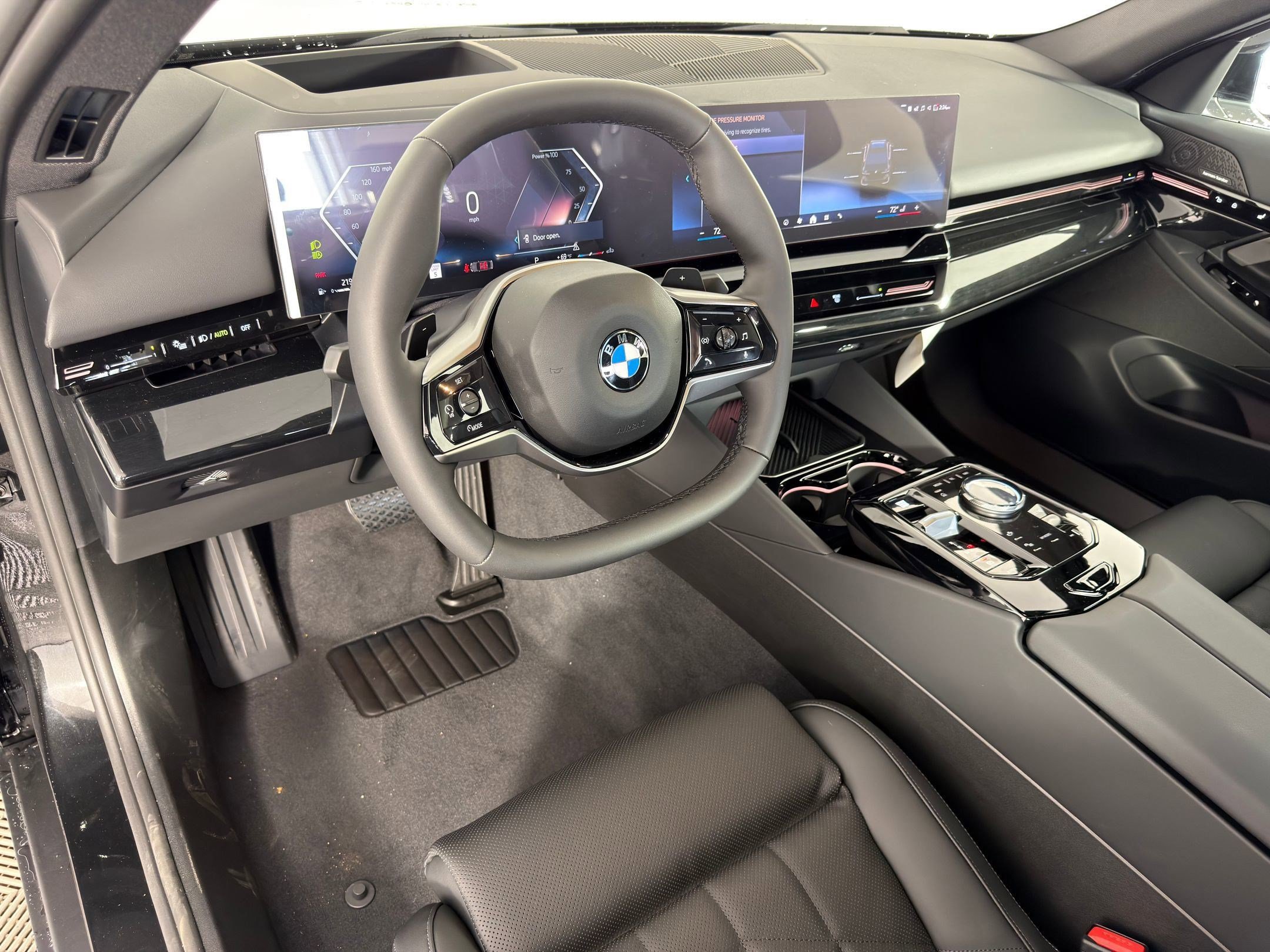 Used 2026 BMW 530i w/ Premium Package RWD image 4
