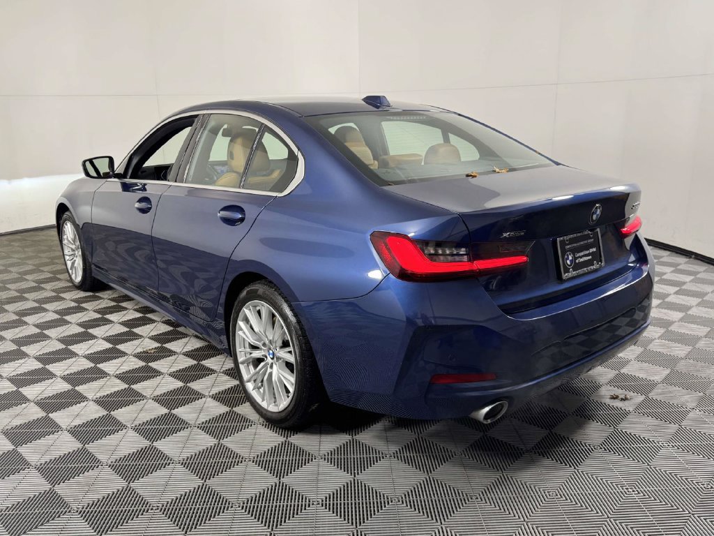 Used 2024 BMW 330i xDrive Sedan w/ Convenience Package AWD/4WD image 8