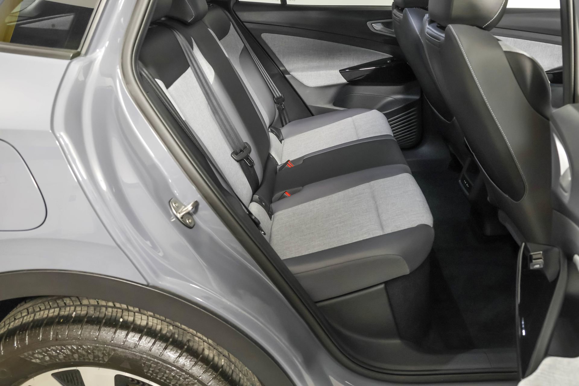 Certified 2023 Volkswagen ID.4 Pro AWD/4WD image 41