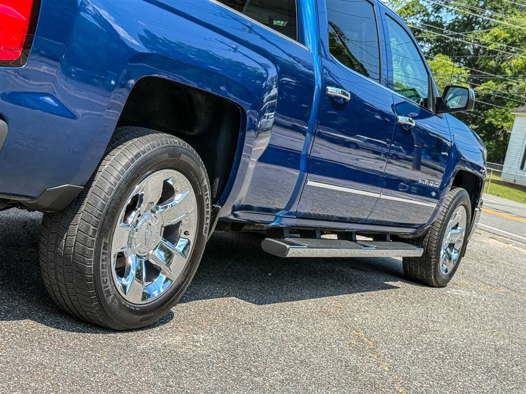 Used 2015 Chevrolet Silverado 1500 LTZ Z71 w/ LTZ Plus Package AWD/4WD image 34