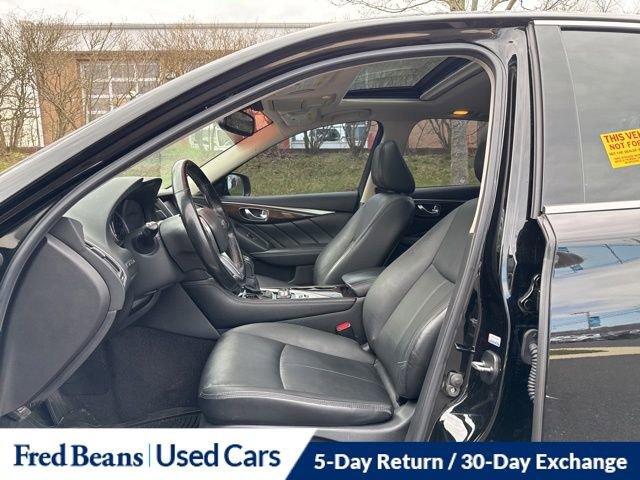 Used 2018 INFINITI Q50 Luxe w/ Essential Package (3.0T Luxe) image 11